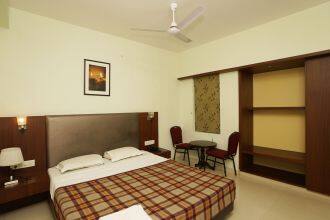 Hotel Seasons, Pondicherry 4